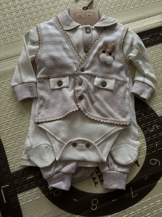 Новый комплект одежды для малыша 68 размера