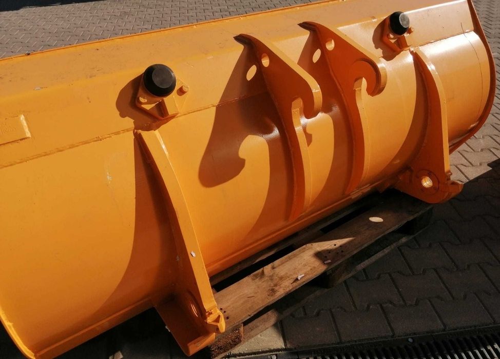 Cupa pentru incarcator frontal marca CASE