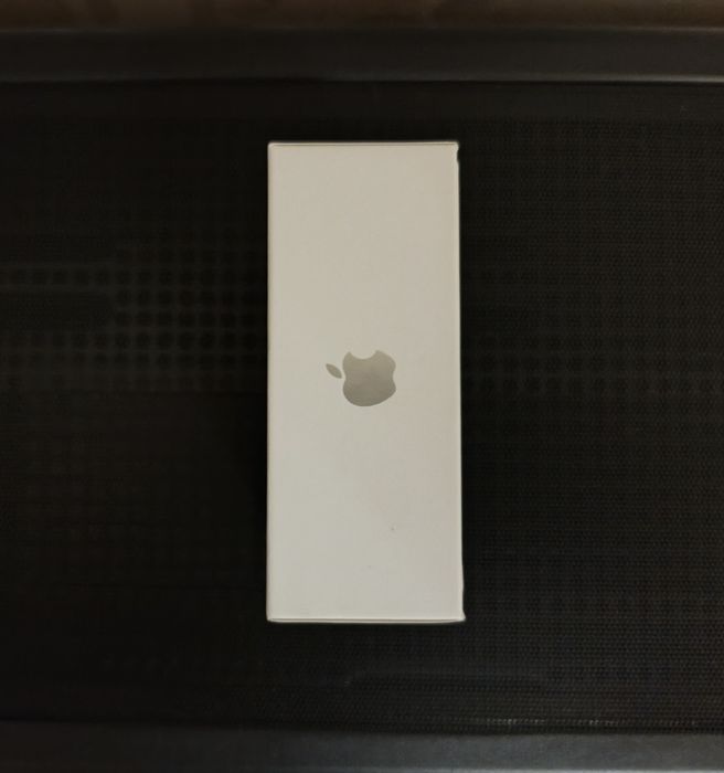 Новые Apple Airpods 4