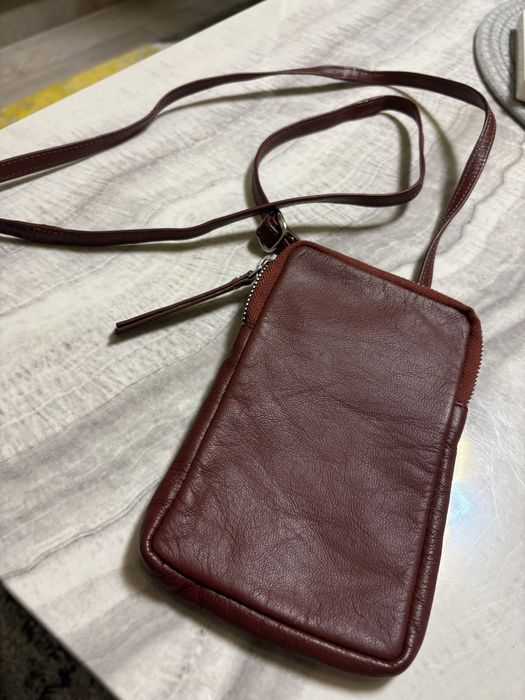 Чанта за телефон от естествена кожа