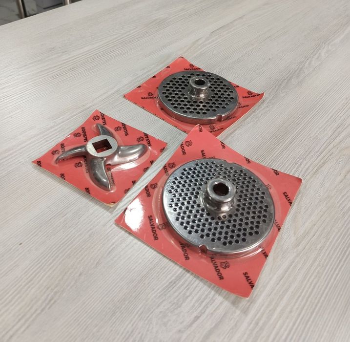 Myasorubka pichogʻi va setka salvsdor