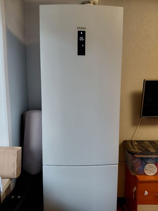 Продам холодильник Haier