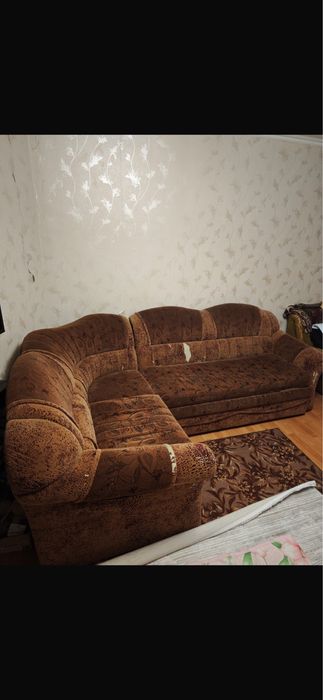 Отдам диван 2.8х1.9, самовывоз