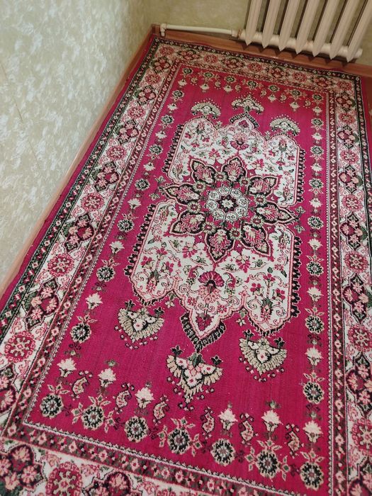 Продаётся  ковёр