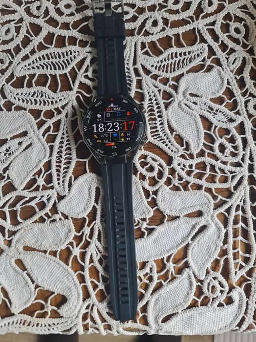 Vand sau schimb Huawei watch Ultimat  stare exceptionala cu Smartwatch Garmin Venu 4