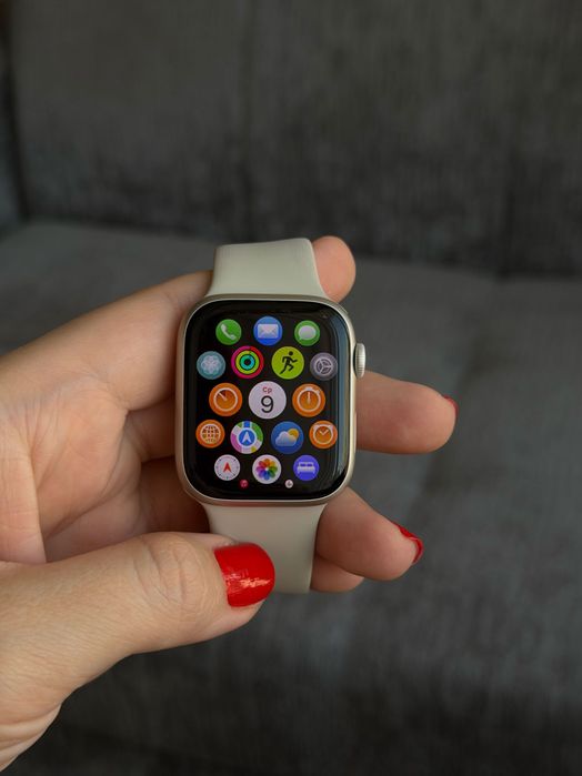 Apple Watch Series 7 45mm Starlight GPS + 4 ремешка