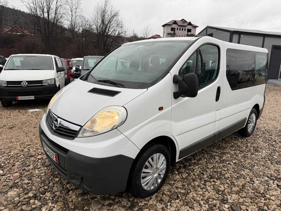 Renault trafic opel vivaro 9 locuri 2011