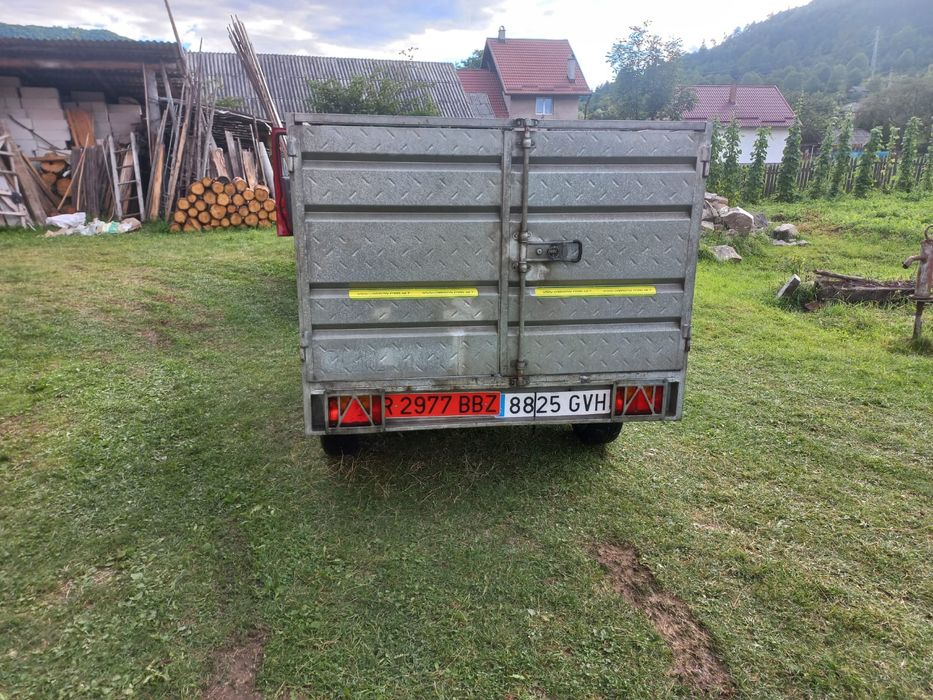 Vând remorca axă dublă