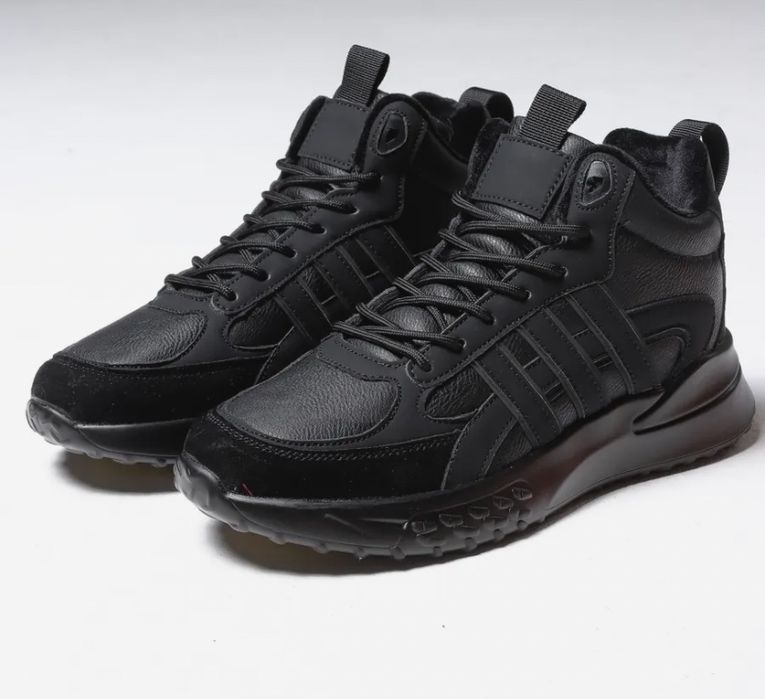 Продам зимние кроссовки