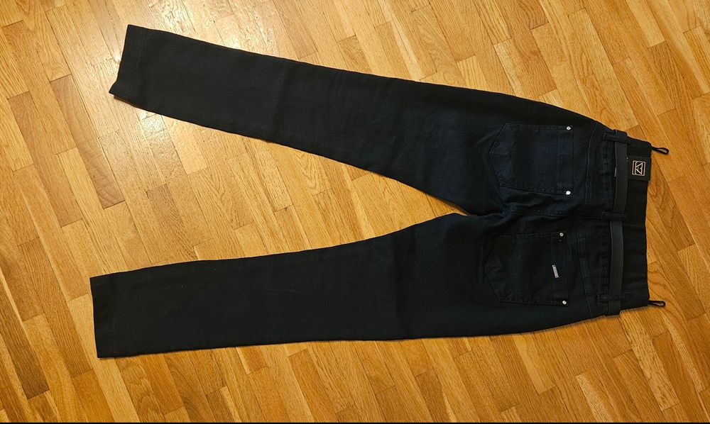 Нови черни дънки, S размер