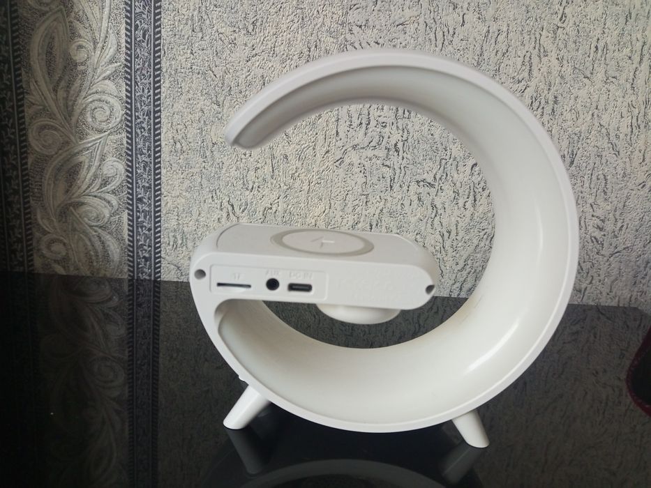Продам зарядный bluetooth часы.