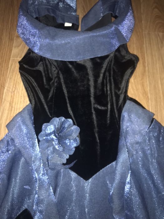 Платье вечернее