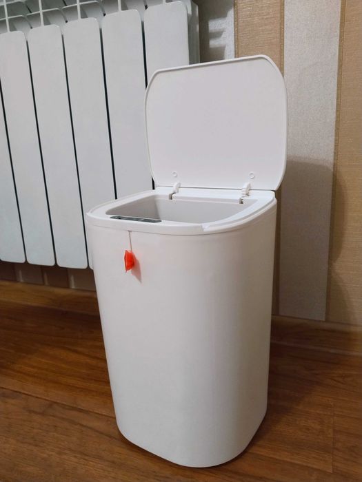 Умный мусорный бак 20л