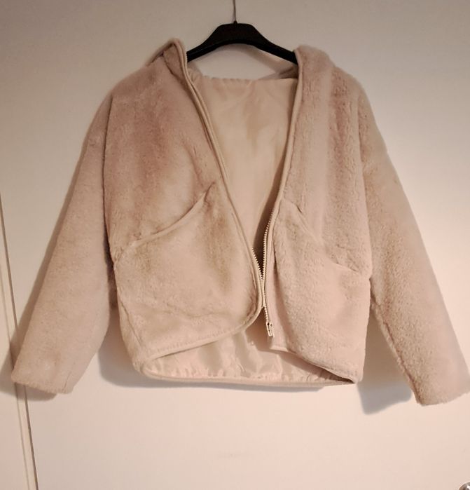 Hanorac/ jacheta blana artificiala fete 8-9 ani cu gluga, captusita