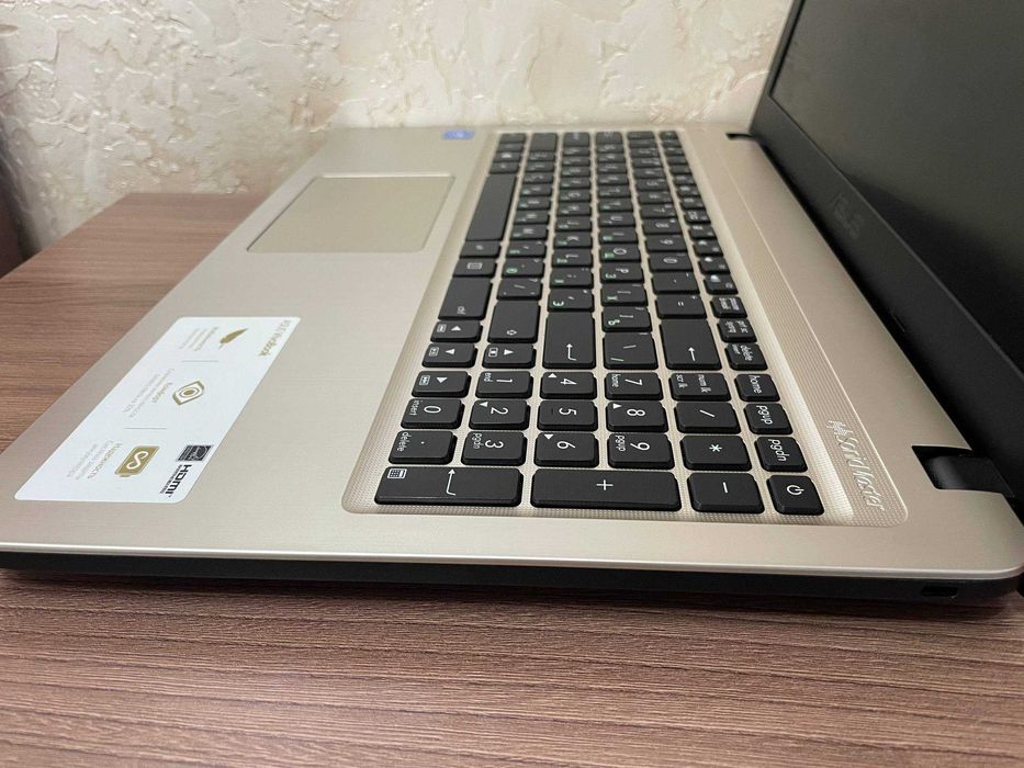 Asus X540 /Celeron N4100/4Gb Ram/120Gb ssd/Uhd Graphics 600/