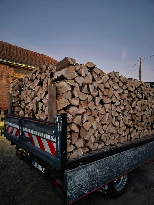 Ofertă! S.C.vinde lemn de foc tăiat si spart 350 lei/ metrul ster