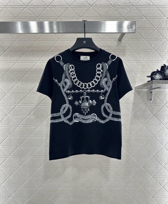 Дизайнерска дамска тениска S