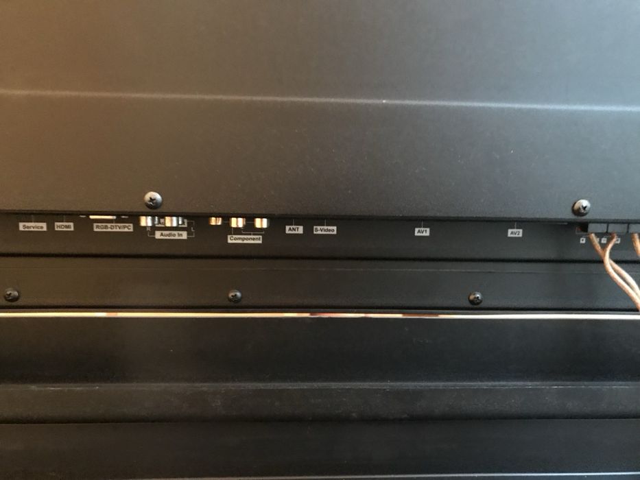 Продавам Телевизор Neo