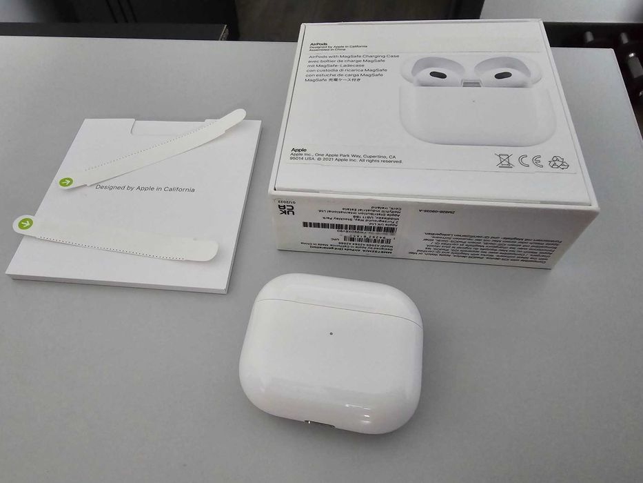 Casti Apple AirPods 3 - MagSafe Charging Case - MME73ZM/A