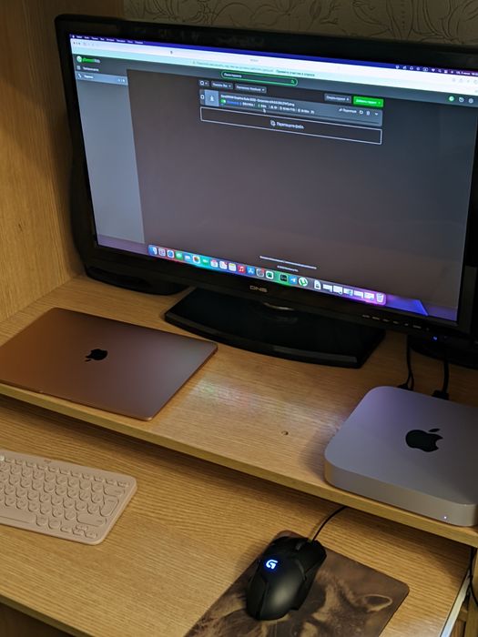 Mac mini m2.