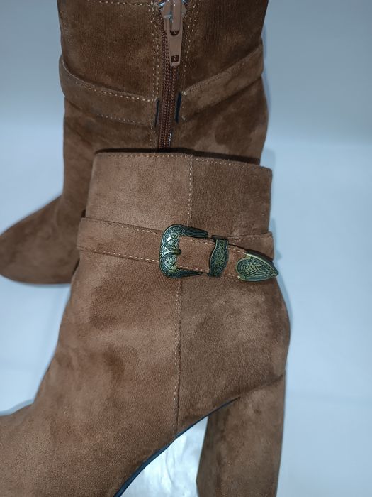 Botine DeeZee, maro, mărimea 37