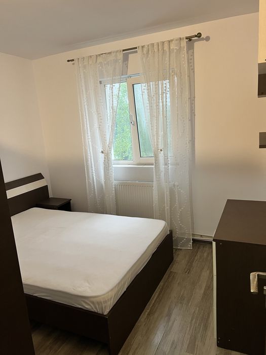 Inchiriez apartament