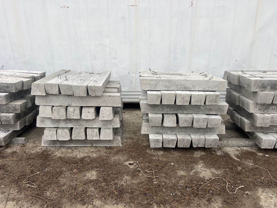 Столбик.   1.20 метр бетонный