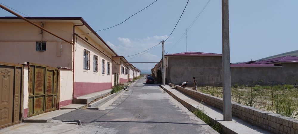 Уй сотилади. Продаётся дом.