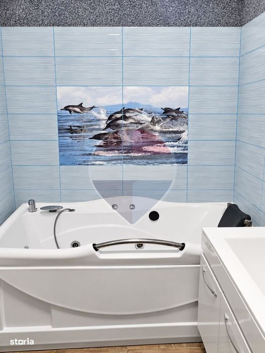 Apartament cu 3 camere de vânzare în zona Est