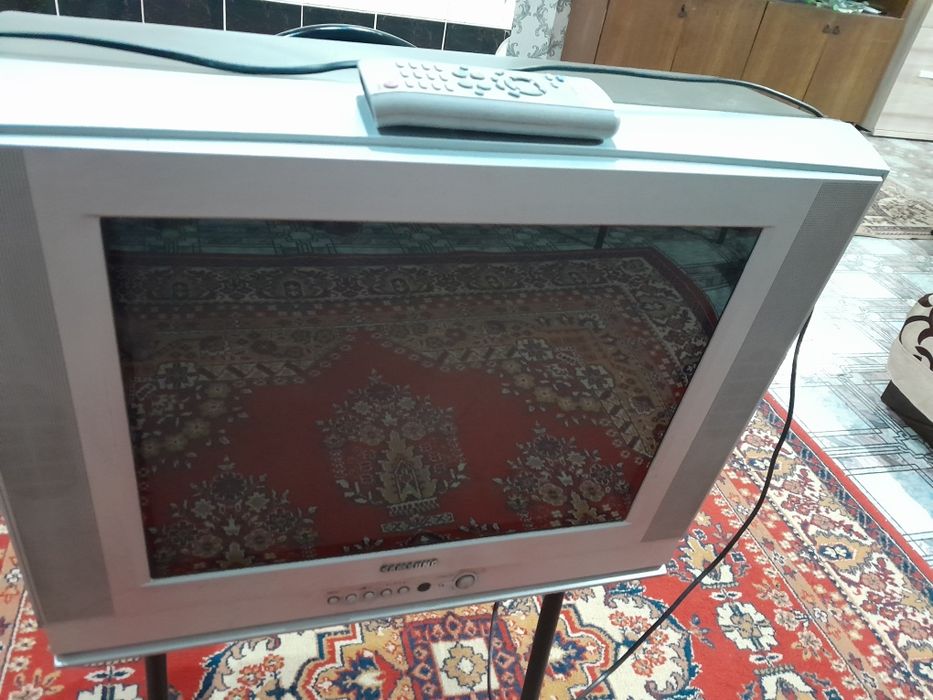 Продам телевизор