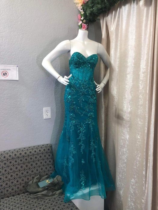 Рокля за спец.повод или бал.