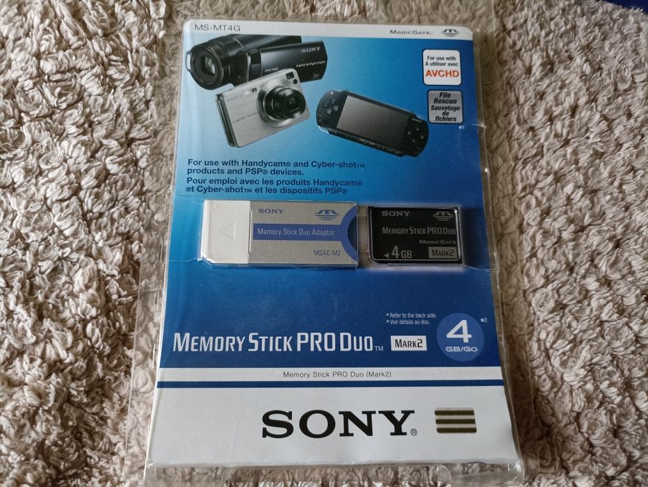 Sony Camera DCR-DVD610 и Memory Stick PRO Duo
