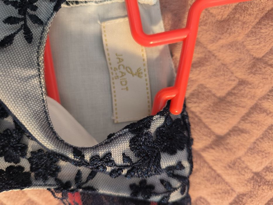 Продам платье на 4-5 лет