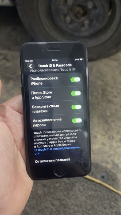 Iphone Se 2020 sotiladi yaxshi xolatda avaylab ishlatilgan