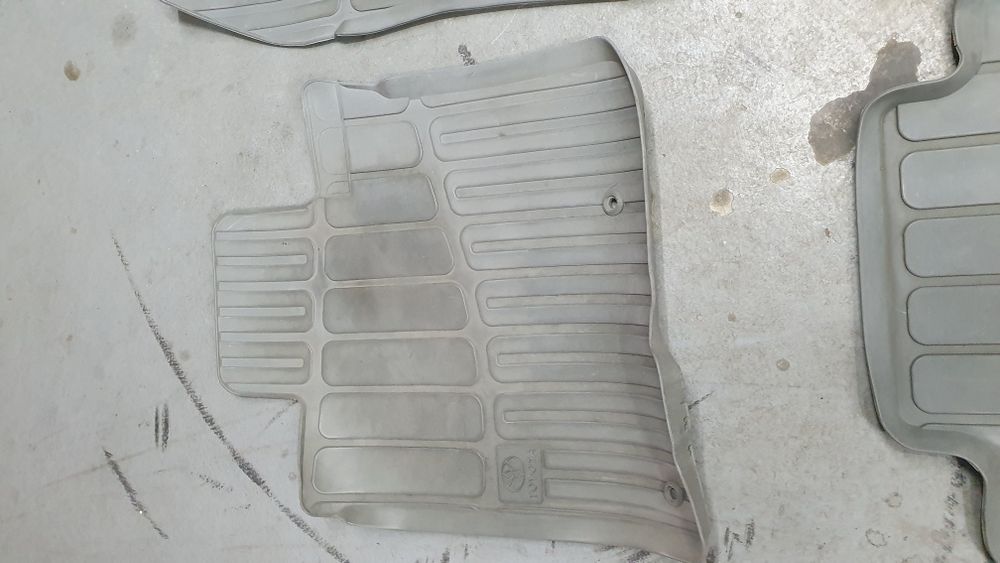 Продам полики на прадо