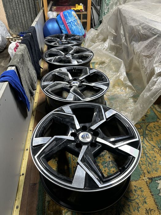 Диски r18 5x114,3