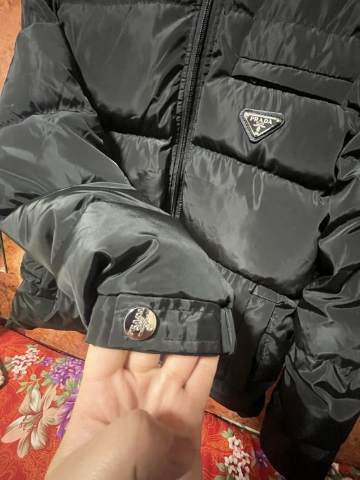 Куртка prada оригинал S размер