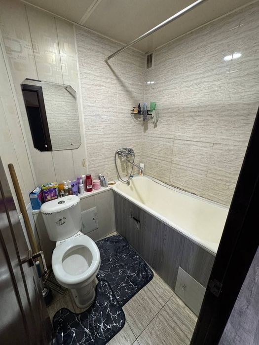 Срочно продаеться квартира каракамыш 1/3, 1/4/4 переделанная в двухком