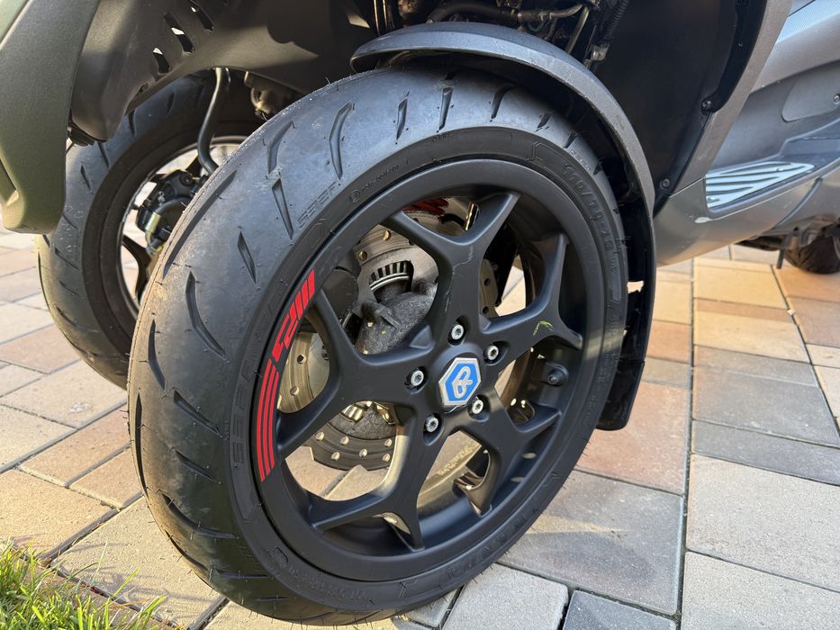 Piaggio mp3, piaggio 3 roti, 500cc, ABS/ASR, conduci cu B-ul