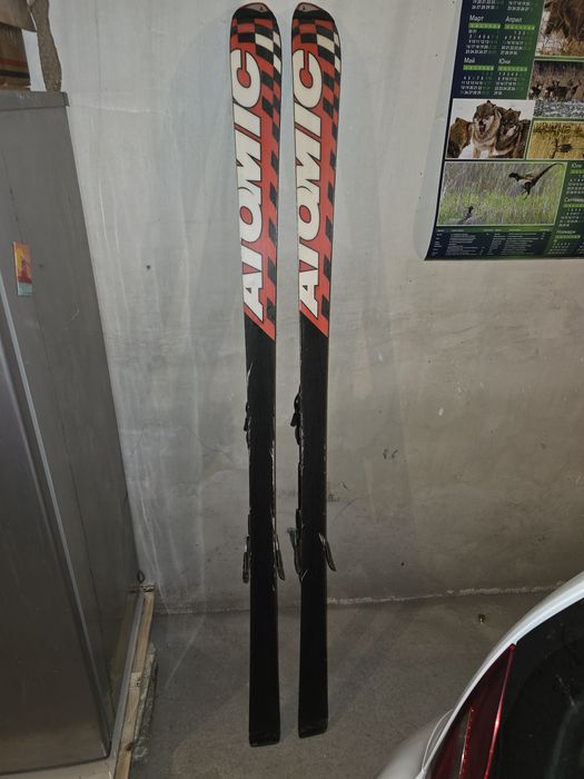 Ски Atomic Beta Race