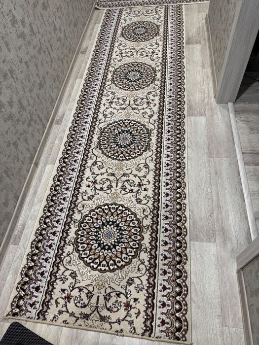 Продам ковер дорожку 3 шт