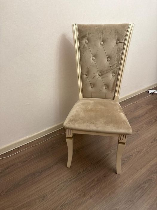 Продам стуля 4 шт