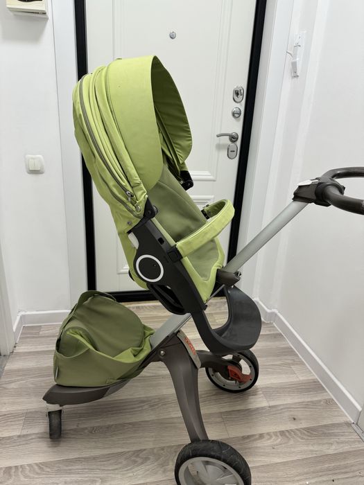 Подам детскую коляску stokke