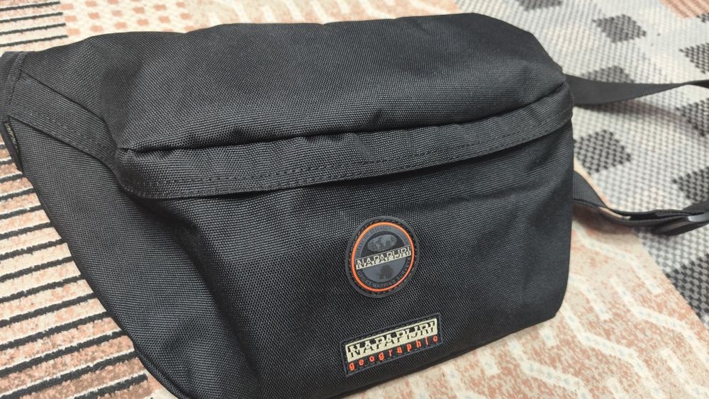 Сумка через плечо. Новая, брендовая.