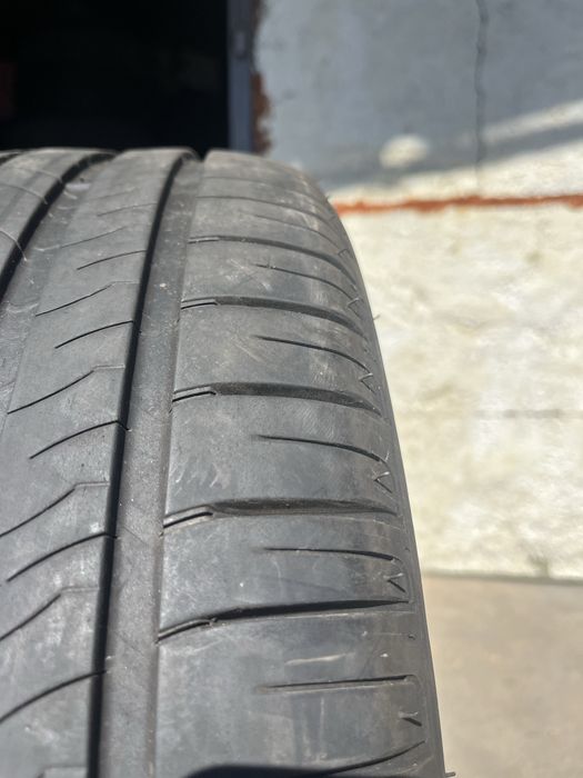 4 бр. летни гуми 205/55/16 Michelin DOT 2220 2x6 mm 2x4 mm