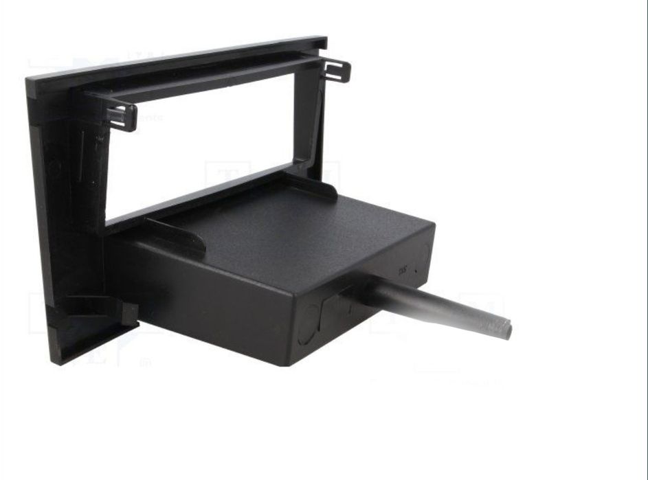Cadru rama Ford Mondeo MK3 1DIN 2DIN montaj MP5 CD radio universal