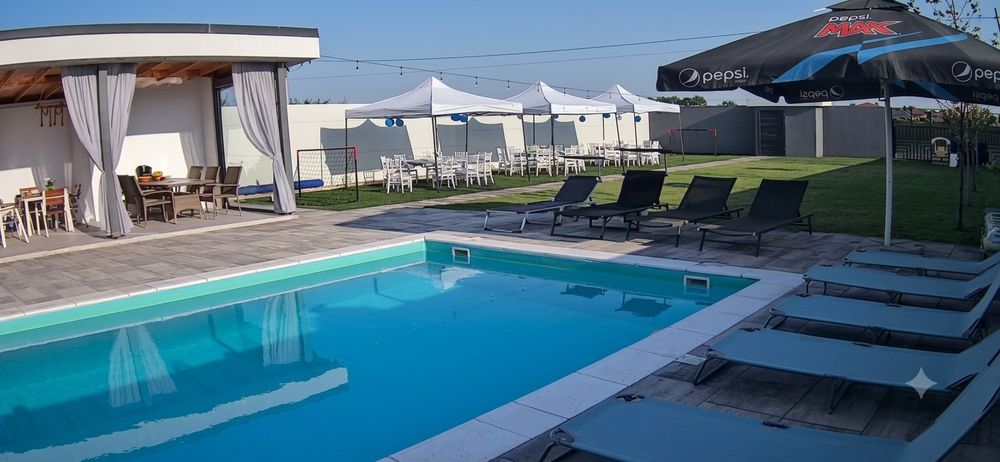 Inchiriez piscina privata pentru evenimente