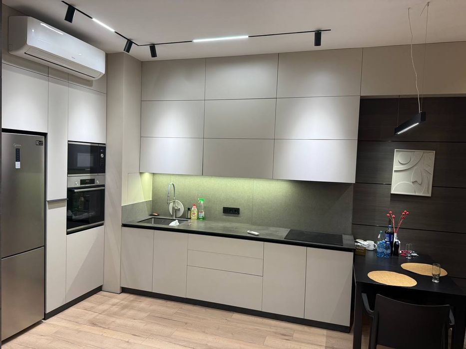 2х комнатная 50м², Akay City, 6 этаж люкс ремонт дом полностью заселен