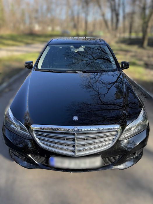 Mercedes-Benz E 220 2.1, CDI Октомври 2015, Седан