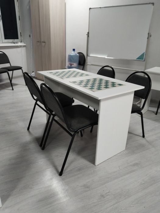 Шахматный стол продаётся